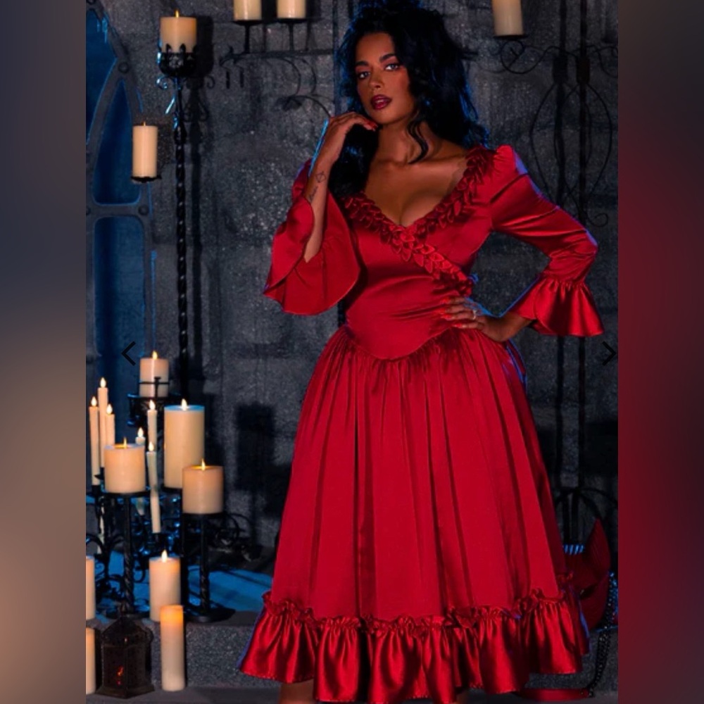 La Femme En Noir Mina Dracula dress NwTs